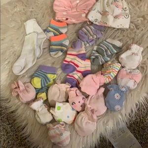 Socks, hats & mittens